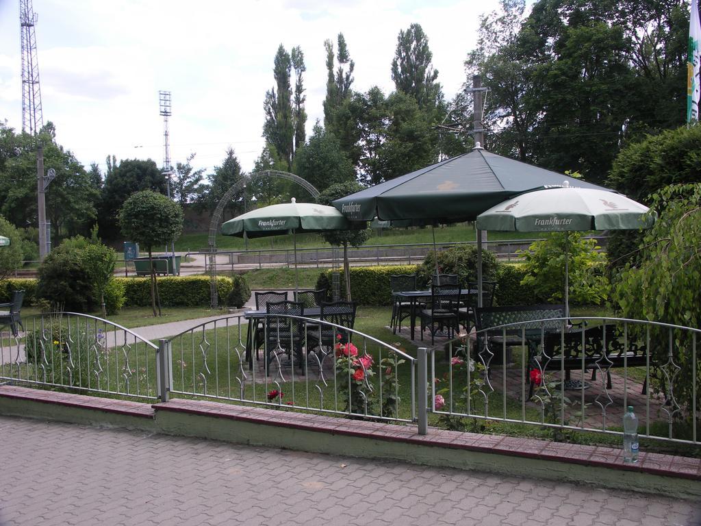3 Sterne Hotel Frankfurt-Oder Zur Alten Oder Frankfurt  Dış mekan fotoğraf